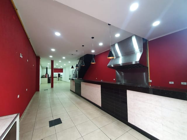 Foto do Loja - 🚀 Seu Negócio Merece Este Espaço! Salão de 2 Andares no Belém com Visibilidade Incrível à 550m do Metrô Belém! 📍 | Organização Imobiliária Açores