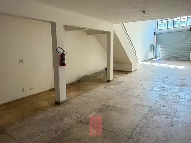 Loja à venda ou para alugar, no bairro Penha de França em São Paulo