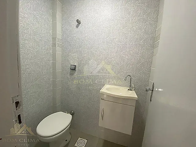 Loja com 44m², para alugar, no bairro Santa Terezinha em Juiz de Fora