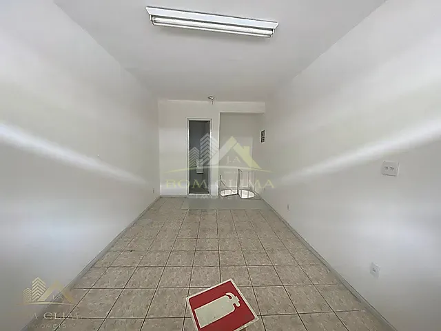 Loja com 44m², para alugar, no bairro Santa Terezinha em Juiz de Fora