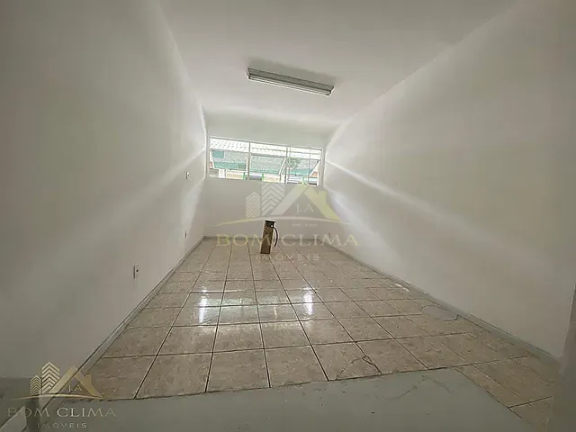 Loja com 44m², para alugar, no bairro Santa Terezinha em Juiz de Fora