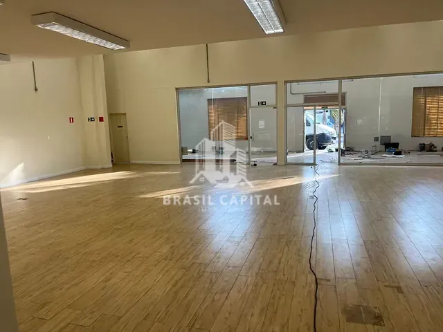 Loja com 1200m², à venda ou para alugar, no bairro Wanel Ville em Sorocaba