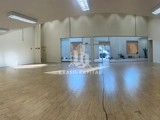 Loja com 1200m², à venda ou para alugar, no bairro Wanel Ville em Sorocaba