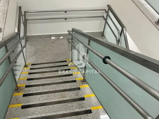 Loja com 1200m², à venda ou para alugar, no bairro Wanel Ville em Sorocaba
