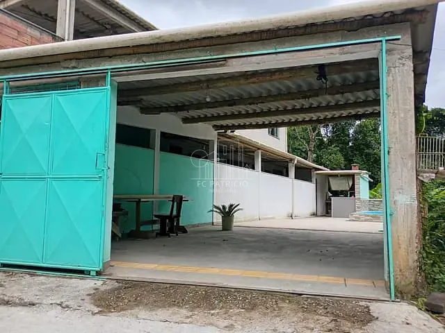 Sala com 200m², para alugar, no bairro Barreira em Guapimirim