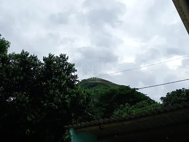 Sala com 200m², para alugar, no bairro Barreira em Guapimirim