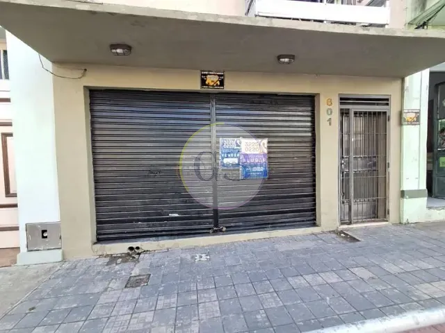 Loja à venda ou para alugar, no bairro Centro em Pelotas