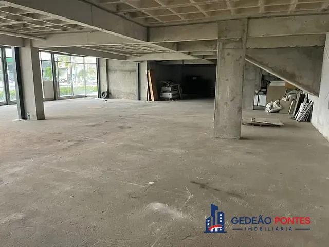 Loja com 600m², para alugar, no bairro Pina em Recife
