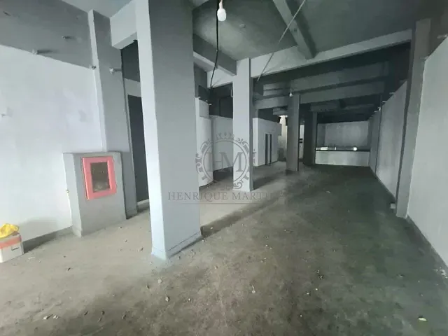 Loja com 256m², à venda ou para alugar, no bairro Humaitá em Rio de Janeiro