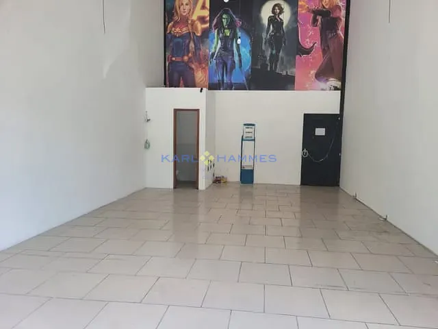 Loja com 65m², para alugar, no bairro Nogueira em Petrópolis