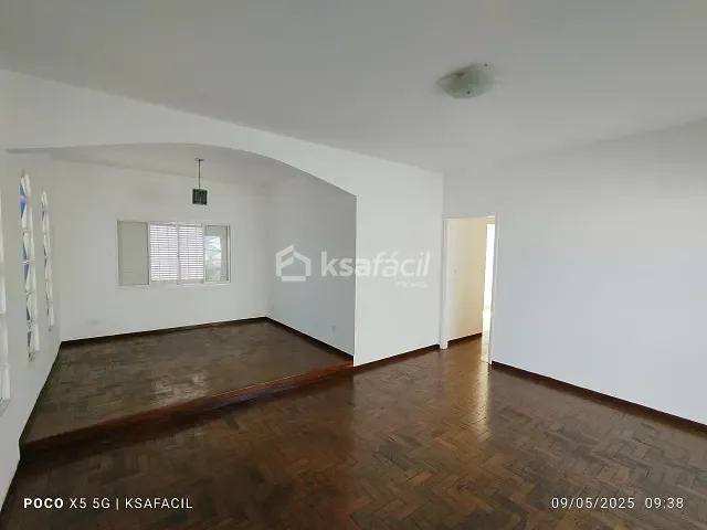 Casa com 477m² 5 quartos e 3 banheiros, para alugar, no bairro Vila Carvalho em Campo Grande