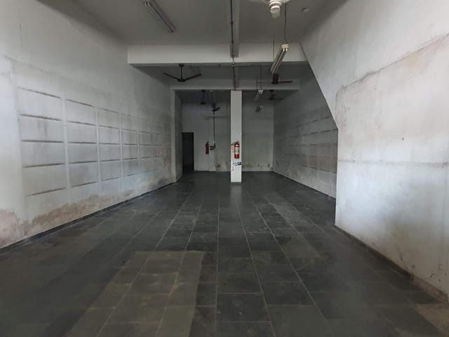 Loja com 130m², para alugar, no bairro Vila Valqueire em Rio de Janeiro