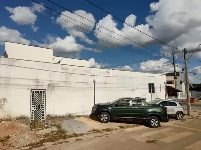 Loja à venda, no bairro Guará II em Brasília