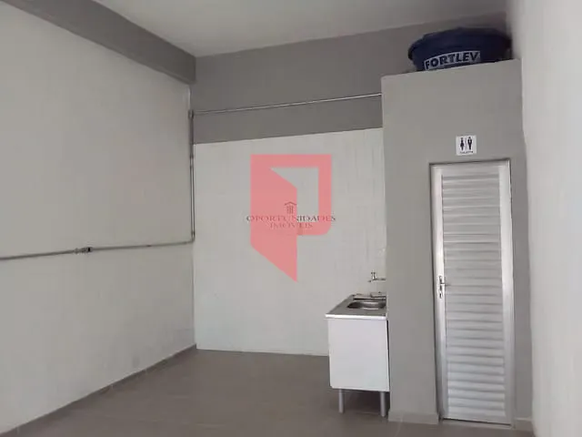 Loja à venda, no bairro Carlos Prates em Belo Horizonte