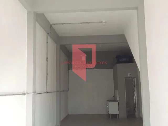 Loja à venda, no bairro Carlos Prates em Belo Horizonte