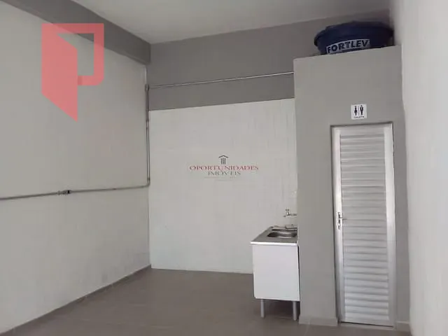 Loja à venda, no bairro Carlos Prates em Belo Horizonte