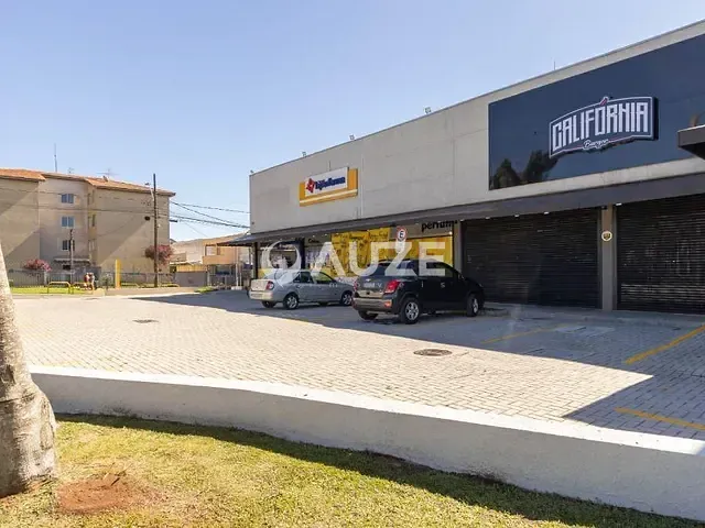 Loja com 86m², para alugar, no bairro Sítio Cercado em Curitiba