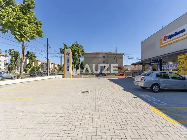 Loja com 86m², para alugar, no bairro Sítio Cercado em Curitiba