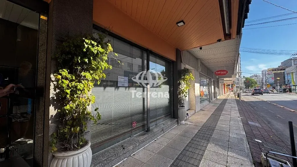 Loja para alugar com 240 m- Centro - Blumenau/SC — foto 2