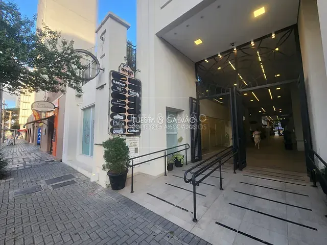 Loja com 42m², para alugar, no bairro Centro em Curitiba