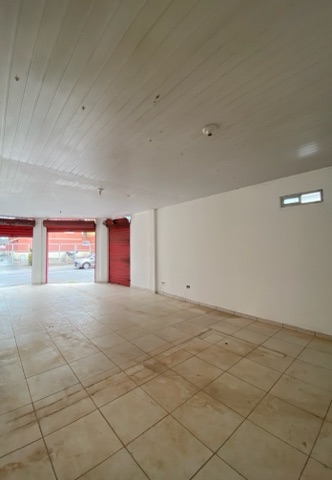 Loja com 44m², para alugar, no bairro Parque Burle em Cabo Frio