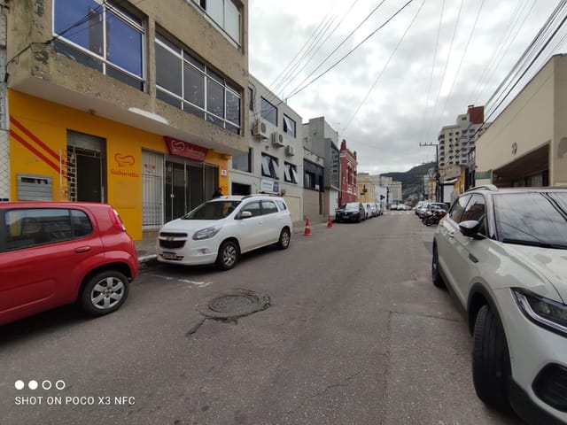 Loja com 100m², para alugar, no bairro Centro em Florianópolis