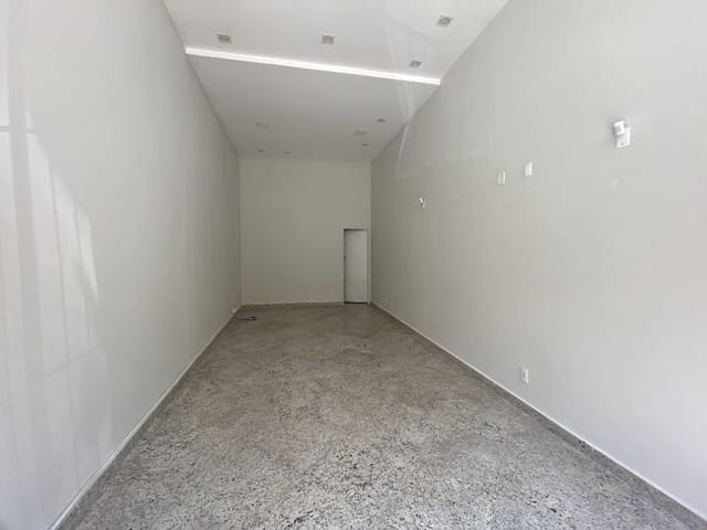Foto do Loja - Loja para alugar, 60 m² por R$ 1.304,47/mês - Centro - Uberaba/MG | ZUCATO IMOBILIARIA LTDA