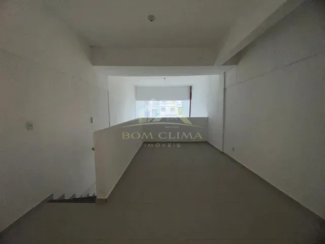 Loja com 90m², para alugar, no bairro quintas das avenidas em Juiz de Fora
