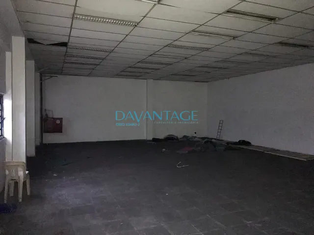 Loja com 1312m², para alugar, no bairro Santo Amaro em São Paulo