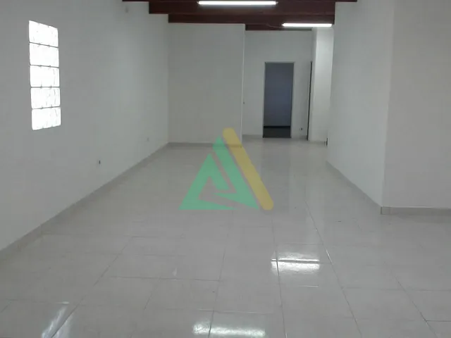 Loja com 80m², para alugar, no bairro Parque da Lapa em São Paulo