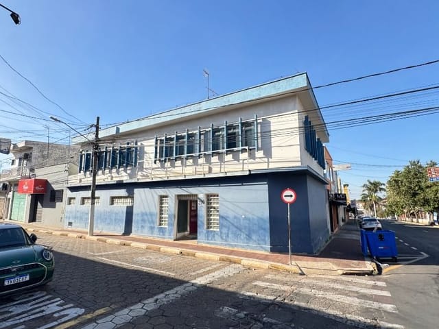 Loja com 288m², à venda ou para alugar, no bairro Centro em Tatuí