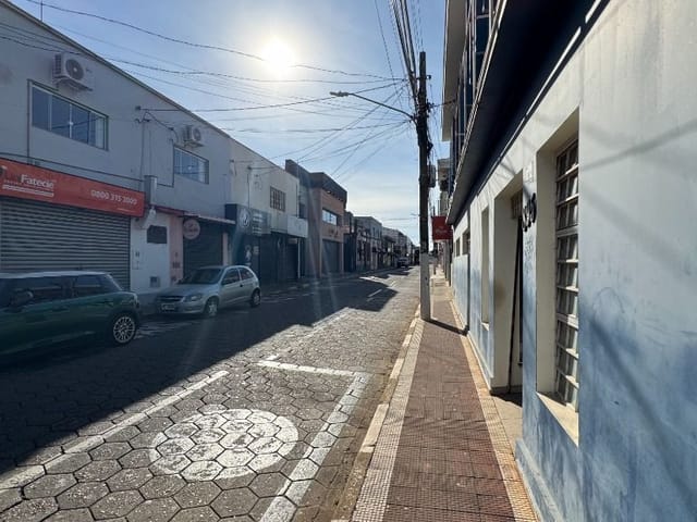 Loja com 288m², à venda ou para alugar, no bairro Centro em Tatuí