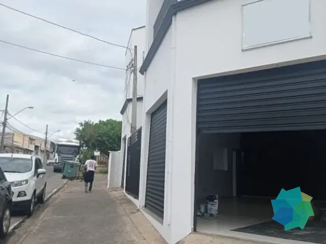 Loja com 200m², à venda, no bairro Loteamento Terras de São Pedro e São Paulo em Salto