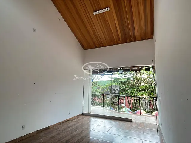 Loja com 22m², à venda, no bairro Penedo em Itatiaia
