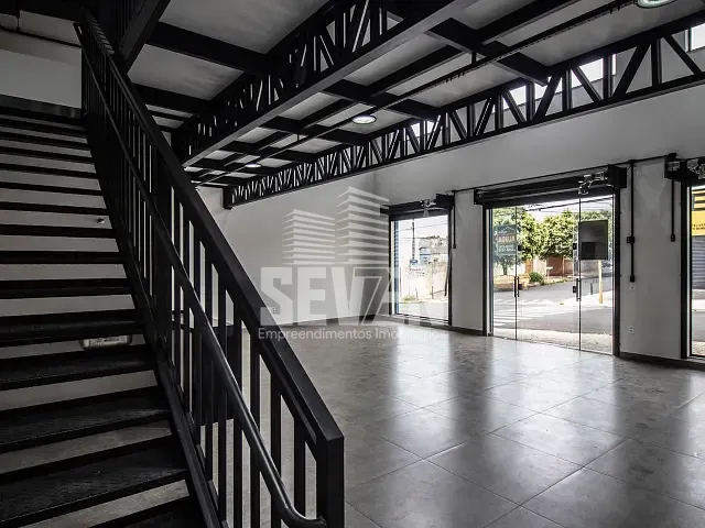 Loja com 180m², para alugar, no bairro Vila Souto em Bauru