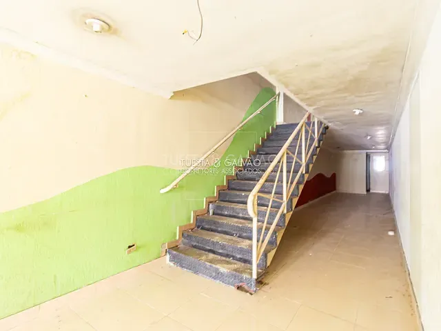 Loja com 213m², para alugar, no bairro Centro em Curitiba