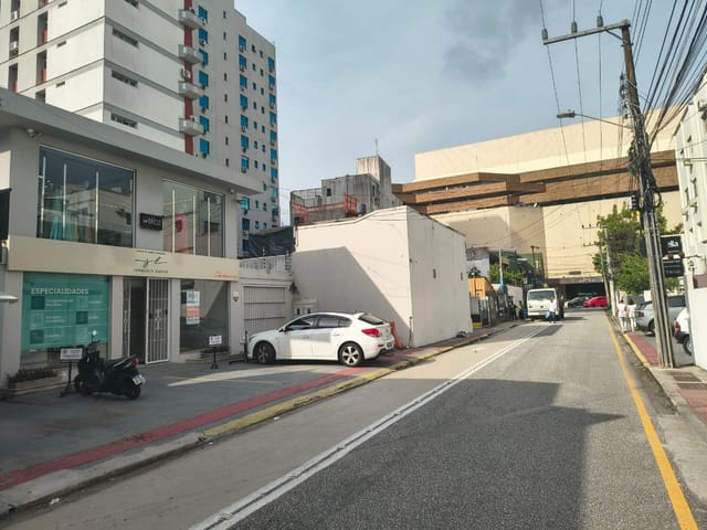 Loja com 170m², para alugar, no bairro Centro em Florianópolis