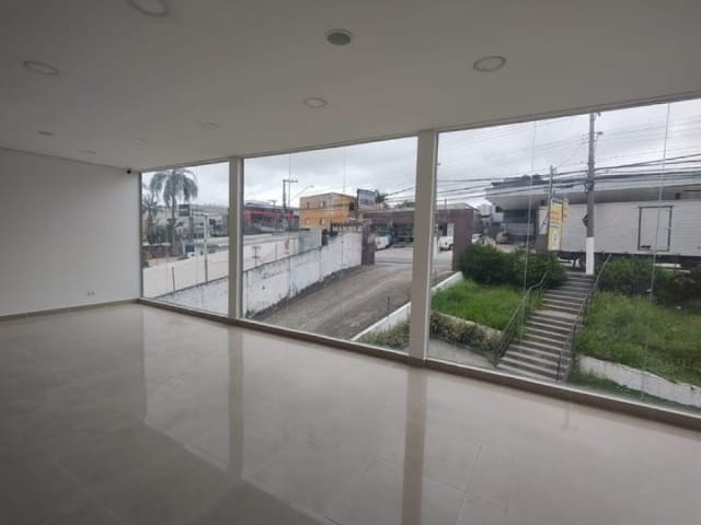 Loja para alugar, no bairro Alves Dias em São Bernardo do Campo