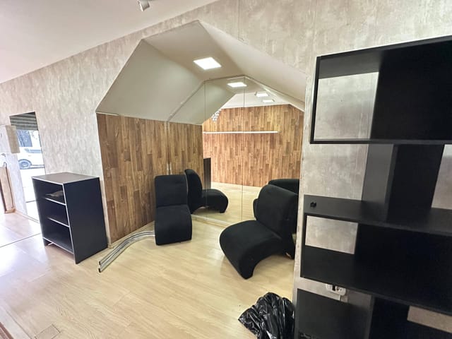 Foto do Loja - 💼 Ideal para Seu Negócio! Salão de 80m² com 3 Ambientes em Localização de Alto Fluxo no Carrão! 📊 | Organização Imobiliária Açores