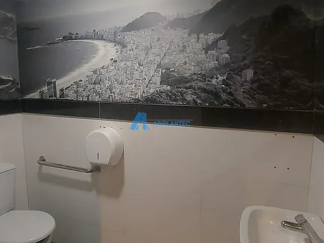 Loja com 245m², para alugar, no bairro Catete em Rio de Janeiro