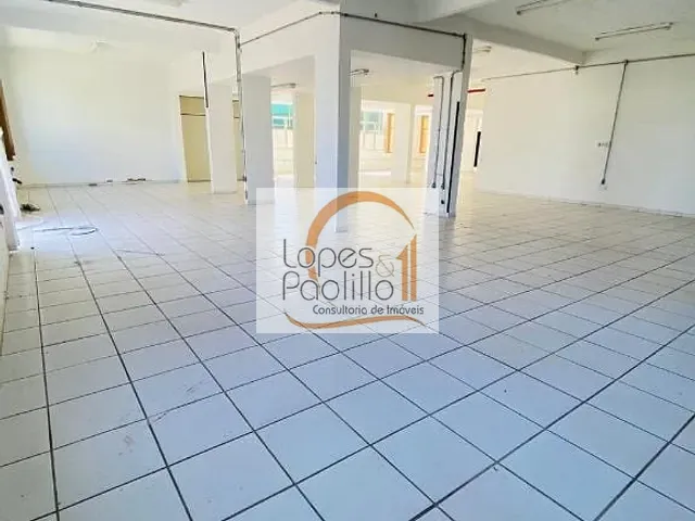 Loja com 750m², para alugar, no bairro Centro em Atibaia