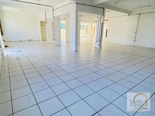 Loja com 750m², para alugar, no bairro Centro em Atibaia