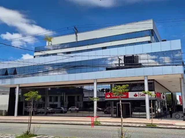 Loja com 500m², para alugar, no bairro Capão Raso em Curitiba