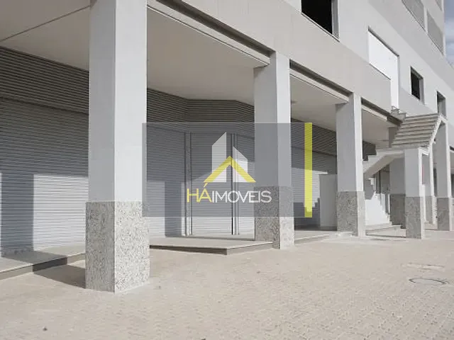 Loja com 117m², para alugar, no bairro Santa Lúcia em Belo Horizonte