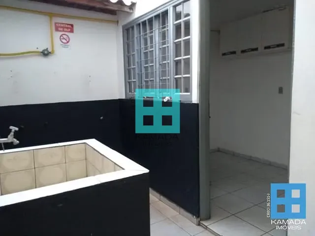 Loja com 132m², para alugar, no bairro Centro em Lins