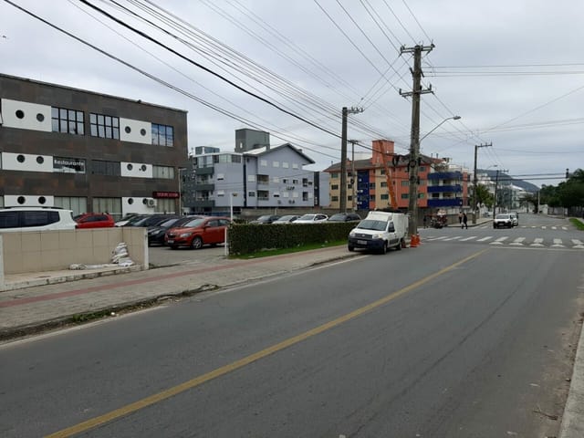 Sala com 34m², à venda, no bairro Ingleses do Rio Vermelho em Florianópolis