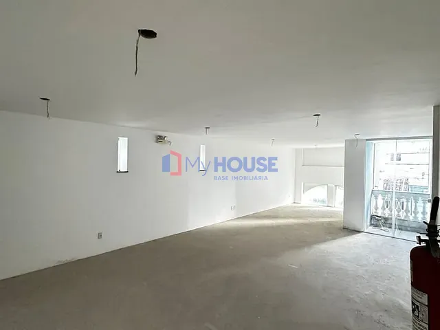 Loja com 76m², à venda ou para alugar, no bairro Centro em Ilhéus