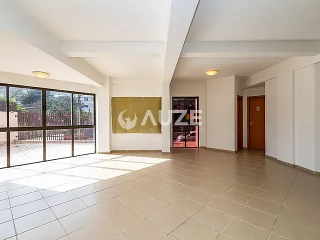 Loja com 97m², para alugar, no bairro Vila Izabel em Curitiba