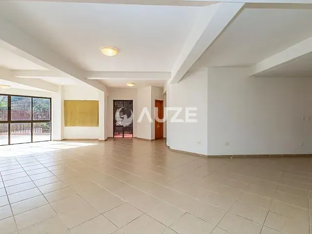 Loja com 97m², para alugar, no bairro Vila Izabel em Curitiba