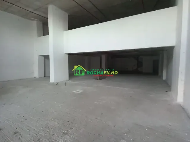 Loja com 450m², para alugar, no bairro Jóquei em Teresina